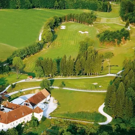 Cosy Hill Rucman With A Breathtaking View