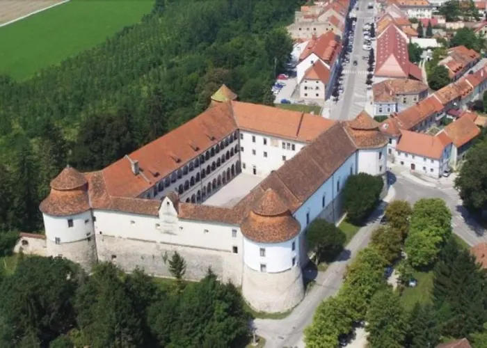 Casa de Férias Cosy Hill Rucman With A Breathtaking View Zgornja Pohanca